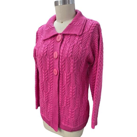 Aran Crafts Ireland 100% Merino Wool Big Button Pink Sweater Sz M gtds - Picture 2 of 4